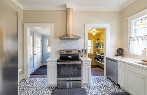 Thomasville Casa | The Hansell House, your Downtown Thomasville Destination! Family + Pet Friendly!
