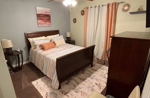 Mount Houston Casa | The Happy Hyde Away