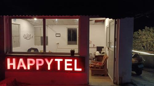 The Mall Road Hostal | The HappyTel