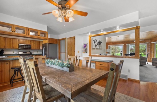 Black Wolf Casa | The Harbor Hideaway.