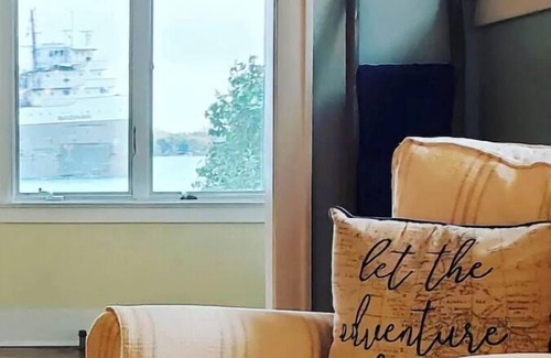 Marine City Casa | The Harbor House - Entire 1st Floor Waterfront