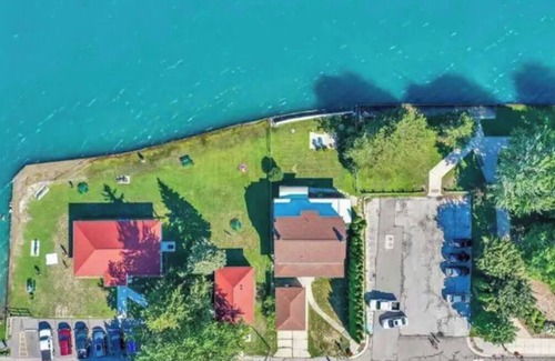 Marine City Casa | The Harbor House - Entire 1st Floor Waterfront