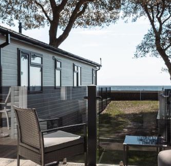 Mudeford Casa | The Harris Hut