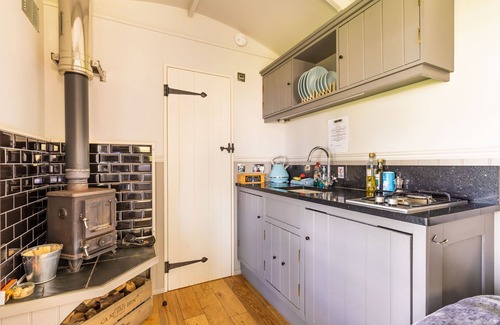 Thetford Cabina | The Hartley Hut - Norfolk Holiday Properties