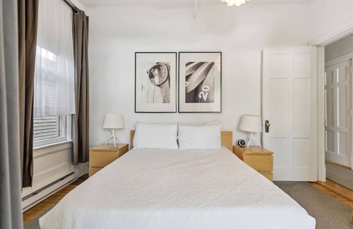 Lake Placid Hotel | Suite-Baño en la habitacion-Queen-Vista a la Calle-Suite 05: 2 queen bedrms