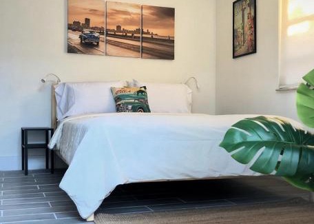 West Little Havana Apartamento | The Havana Nights Guesthouse - Private Stay with Free Parking in the Heart of Miami