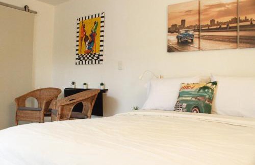 West Little Havana Apartamento | The Havana Nights Guesthouse - Private Stay with Free Parking in the Heart of Miami