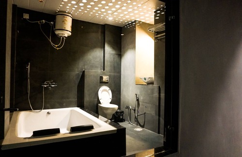 Bhanvarkuan Hotel | The Havelock Hotel, Vijay Nagar