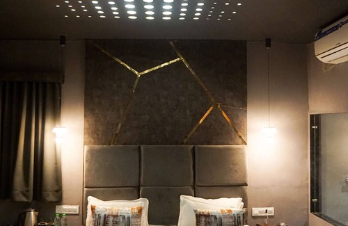 Bhanvarkuan Hotel | The Havelock Hotel, Vijay Nagar