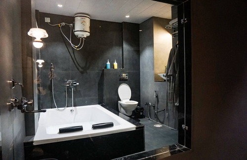 Bhanvarkuan Hotel | The Havelock Hotel, Vijay Nagar