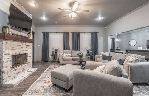 North by Northwest Casa | The Haven - 3BR/2BA - Clean & Safe New Home