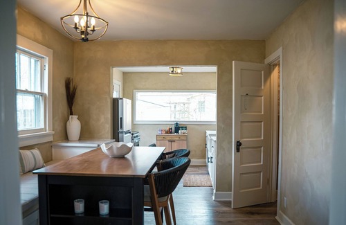 Bloomington Casa | The Haven: Cozy, Stylish Stay Near IU & Downtown Bloomington