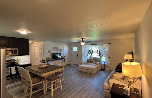 Corydon Casa | The Haven Oasis. Brand new 3 bed 2 bath pet friendly space on brand new street