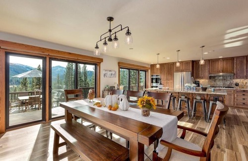 Markleeville Cabina | THE HAWK'S NEST RETREAT - A Stunning Family and Corporate Retreat