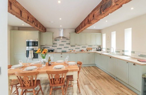 Holme Cabaña | THE HAY BARN, pet friendly, with hot tub in Thirsk