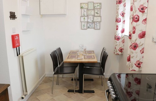 Pontesbury Cabaña | THE HAYLOFT, admite mascotas, con jacuzzi en Stiperstones, Ref. 916697
