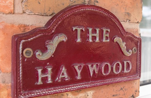 Beeston Apartamento | The Haywood at Linden - Spacious 2 Bd Rm w Parking