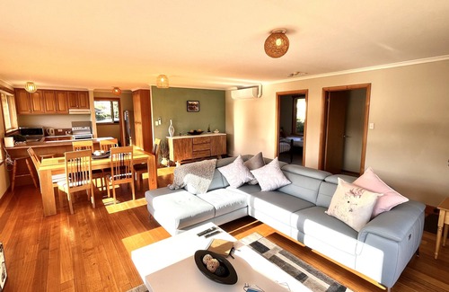 Coles Bay Casa | The Hazards Beach Escape - In the heart of Coles Bay.