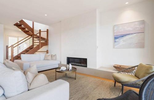 Queenscliff Casa | The Headland-premier Queenscliff Beachview Abode