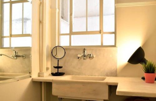 Neapoli Apartamento | The Heart Of Athens - Perfect Retreat For 2 Guests