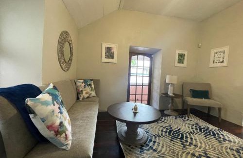 Frederiksted Southeast Apartamento | The Heart of Frederiksted - Steps Away from the Beach