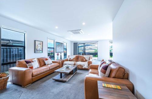 Wanaka Casa | The Heights Vista Retreat