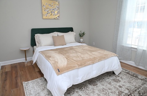 Greenville Casa | The Heir - Spacious 2 bedroom home
