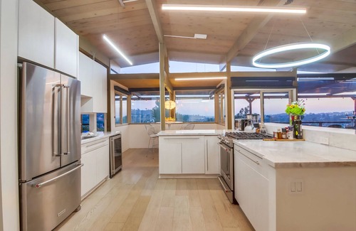 Mount Helix Casa | The Helix House | Pool & Mountain Views