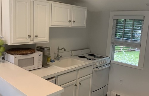 Mystic Apartamento | The Hemingway Carriage House - Romantic & Private Downtown Mystic Getaway
