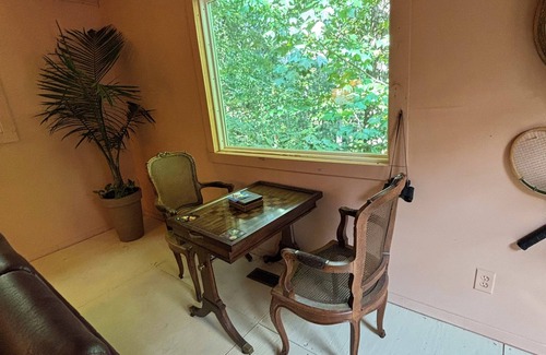 Ellijay Cabaña | The Hemingway - Cottage 1 @ Blue Cactus Cottages - it’s the BOMB!