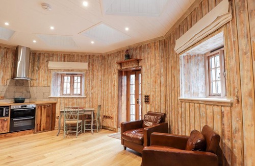 Scaniport Casa | The Hen House