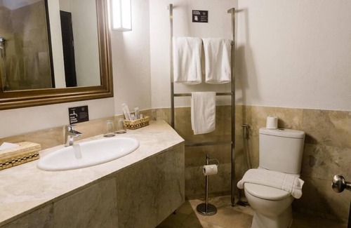 Dumaguete Hotel | The Henry Resort Dumaguete
