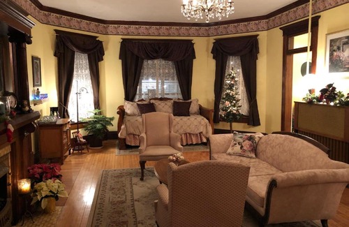 Lenox Cama Y Desayuno | The Heritage Inn-Lenox, Iowa