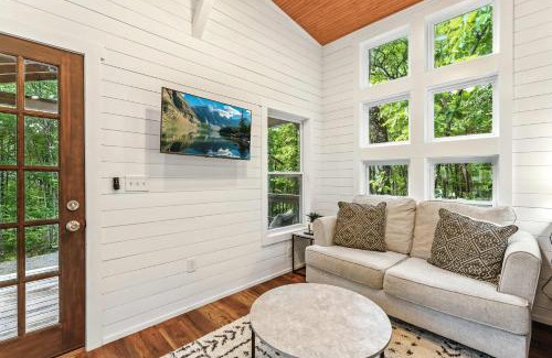 Trenton Casa | The Hickory Tiny Home in Menlo