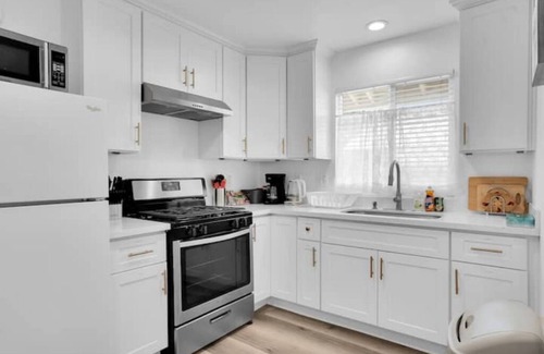 West Covina Apartamento | The Hidden Covina Retreat - BRAND NEW !