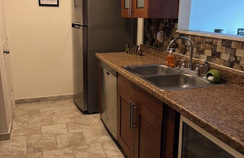 George Bush Park/Eldridge Casa | The Hidden Gem of Houston 2-bedroom home with WiFi in the energy corridor.