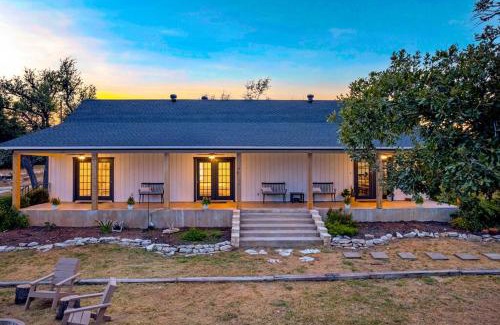 Fredericksburg Casa | The Hidden Tavern House With Private Hot Tub