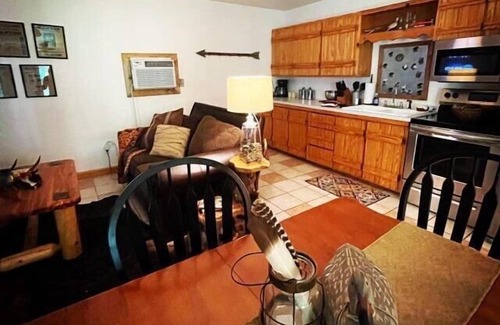 Eureka Springs Apartamento | The Hideaway at Bear Mountain Log Cabins