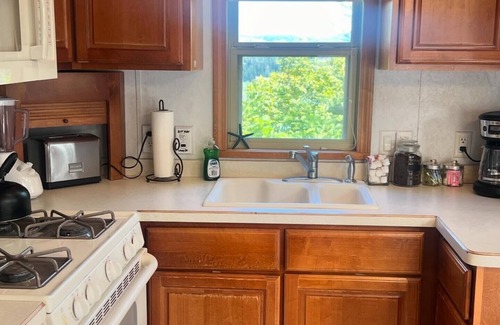Gold Beach Cabina | The Hideaway Cabin #63