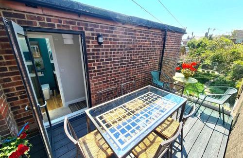 Wareham Casa | The Hideaway - Central Wareham, Roof terrace, Garden & Parking