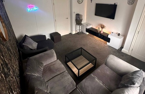 Bradford Casa | The Hideaway home by elegant apartments