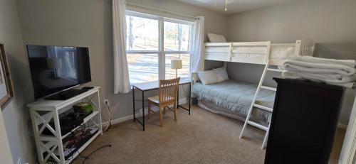 Sky Valley Casa | The Hideaway House- 3 bedroom with Hot Tub, Fenced Yard, Lake Access