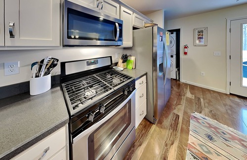 Sky Valley Casa | The Hideaway House | Lake Access, Hot Tub, Firepit