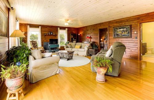 Jonesport Casa | The Hideaway in Downeast Maine Walk to Ocean