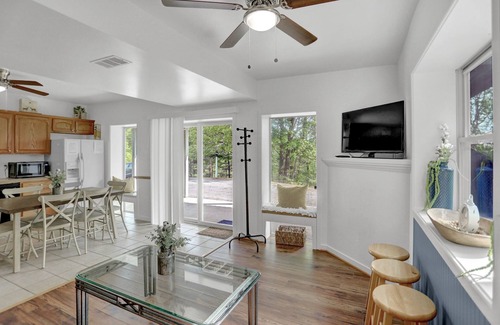 Hesston Chalet De Esquí | The Hideaway -Raystown Lake Vacation Rentals, Aunt Susie's