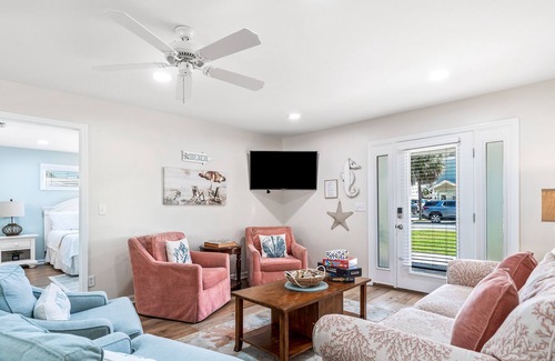 Bid-a-wee Beach Casa | The Hideaway in BidaWee | 2 minute walk to PRIVATE Beach Access