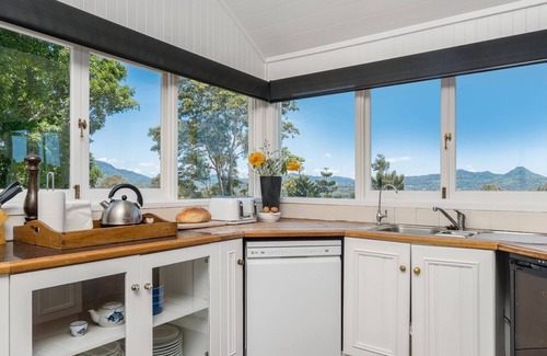 Myocum Casa | The Hideout House - hinterland views for miles!