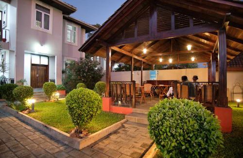 Accra Hotel | The Highbridge Guest Lodge