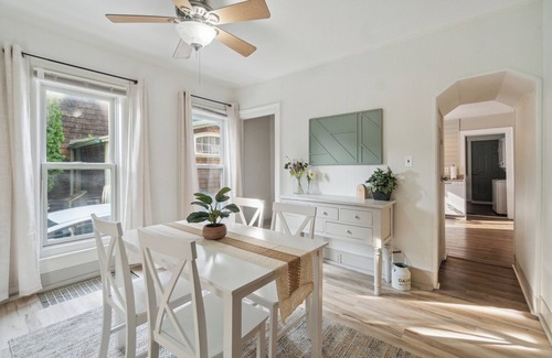 Howell Casa | The Highland House - Downtown Howell