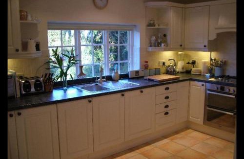 Rye Casa | The Highlands - Iden nr Rye - Tennis Court